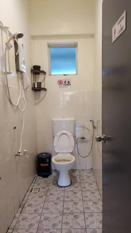Karya Story Hostel Kudat Exterior photo